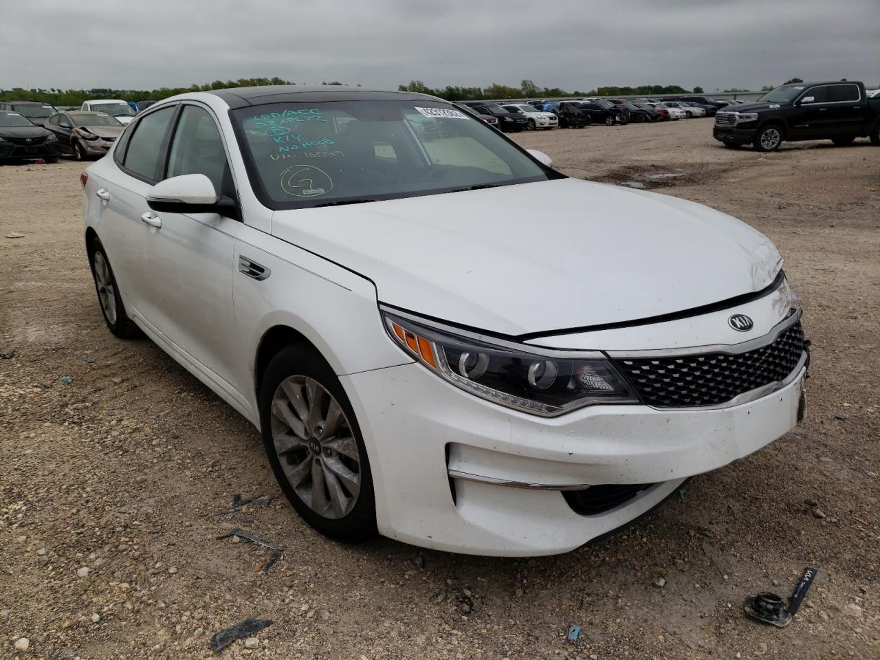 KIA OPTIMA EX 2016 with VIN 5XXGU4L31GG103307 - Photo from auction