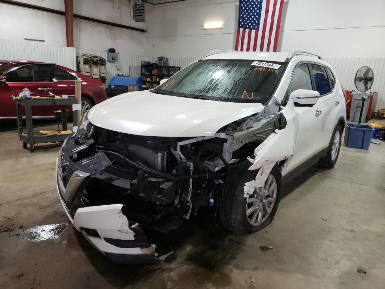 Photo 2 from auction – 2017 NISSAN ROGUE SV with VIN 5N1AT2MN4HC757745