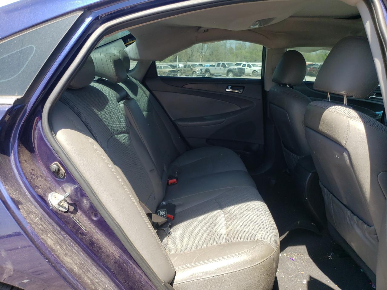 Photo 6 from auction – 2013 HYUNDAI SONATA SE with VIN 5NPEC4AC0DH684988