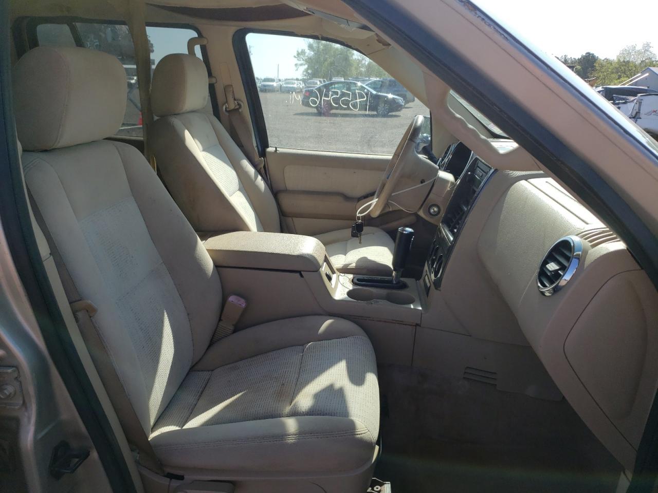 Photo 5 from auction – 2006 FORD EXPLORER X with VIN 1FMEU63E56ZA15629