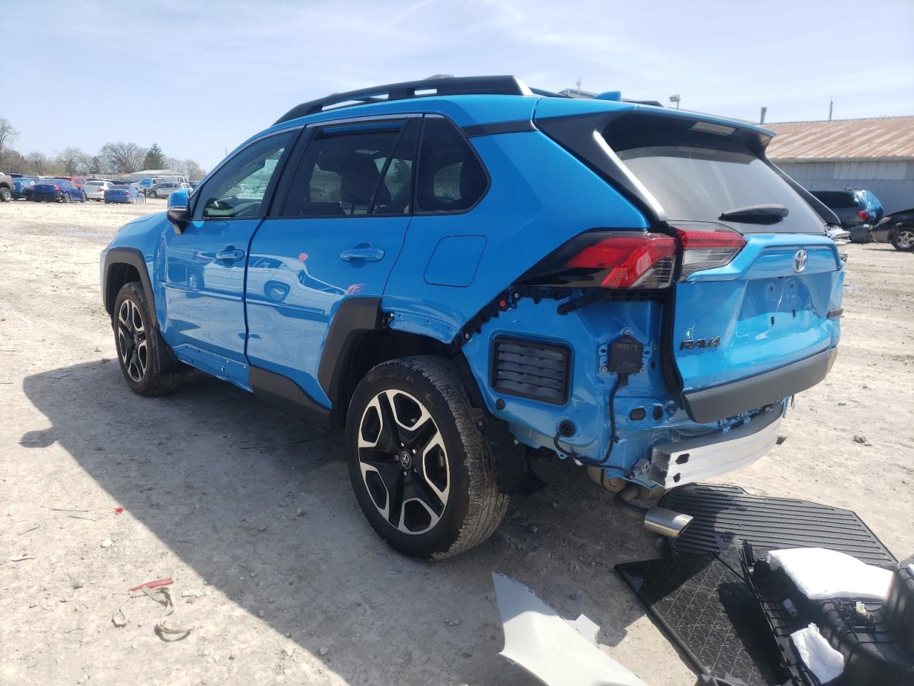 Photo 3 from auction – 2019 TOYOTA RAV4 ADVEN with VIN 2T3J1RFV5KW040355