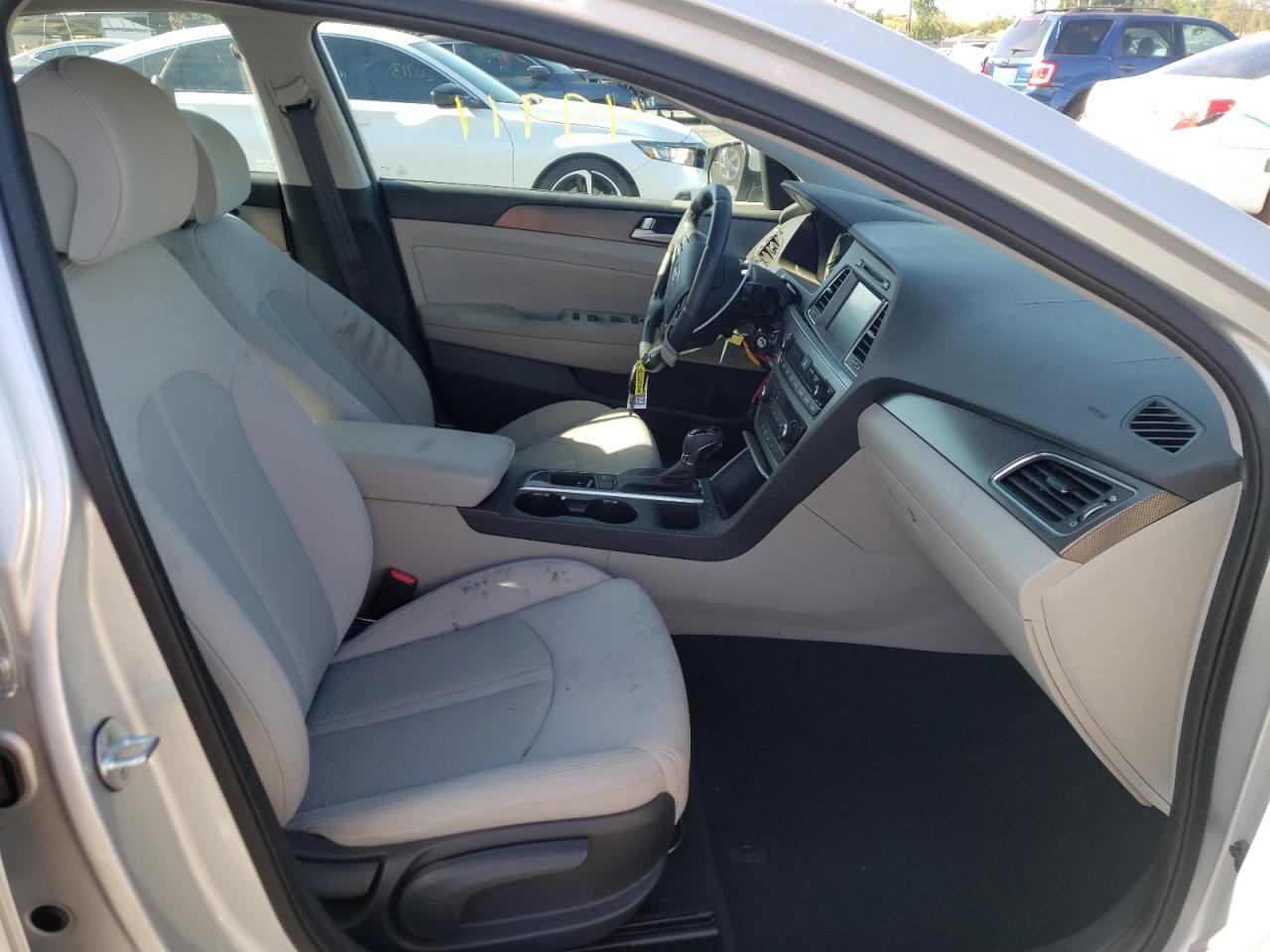 Photo 5 from auction – 2016 HYUNDAI SONATA SPO with VIN 5NPE34AF4GH272913