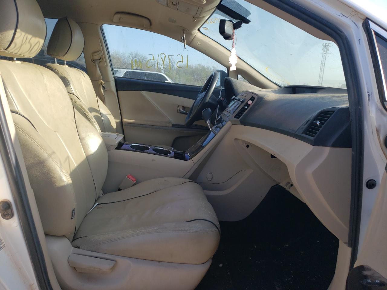 Photo 5 from auction – 2010 TOYOTA VENZA with VIN 4T3ZA3BB9AU038506