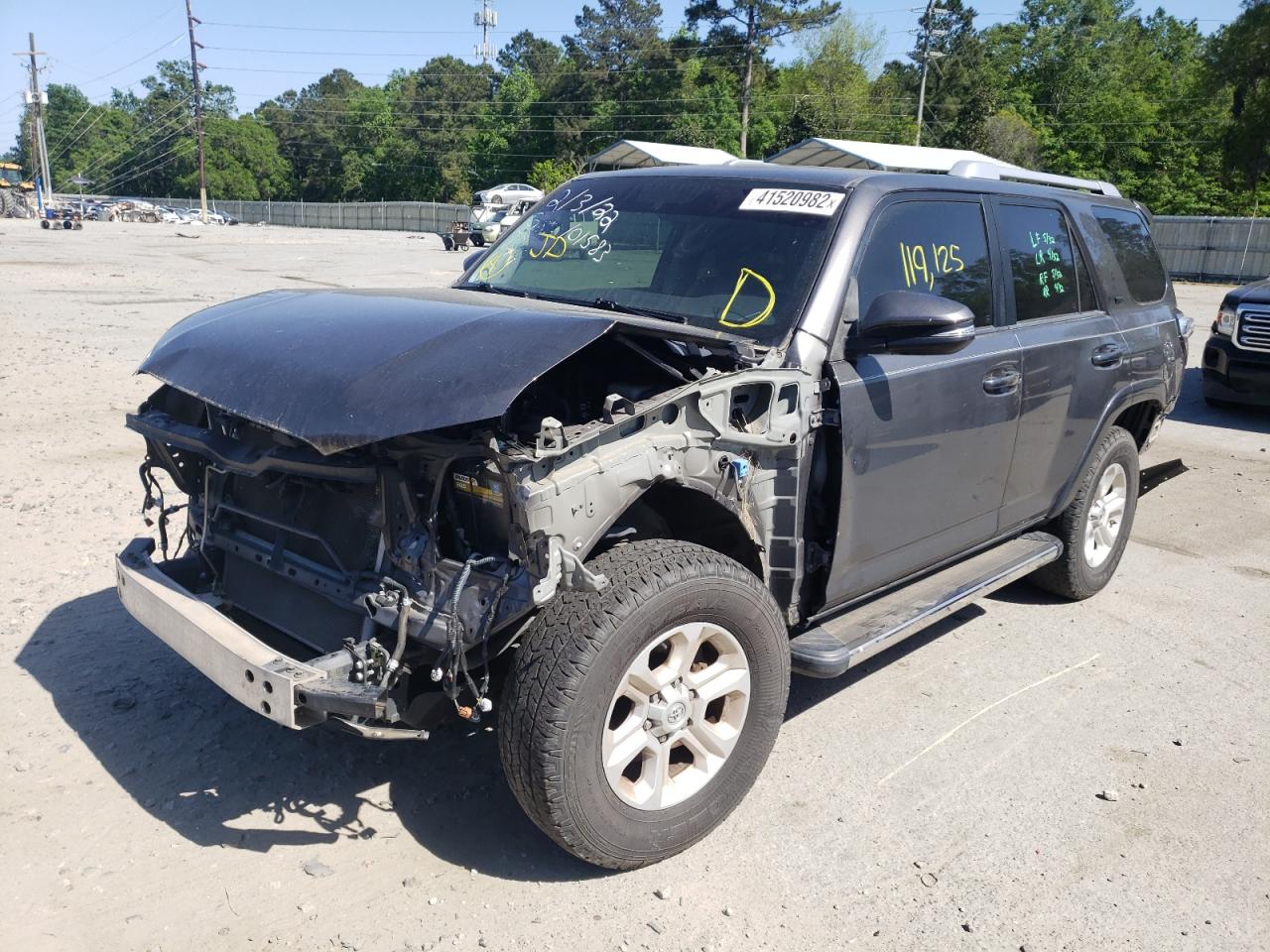 Photo 2 from auction – 2015 TOYOTA 4RUNNER SR with VIN JTEZU5JR9F5101583