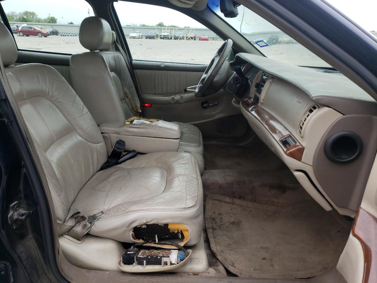 Photo 5 from auction – 2002 BUICK PARK AVENU with VIN 1G4CW54K224210367