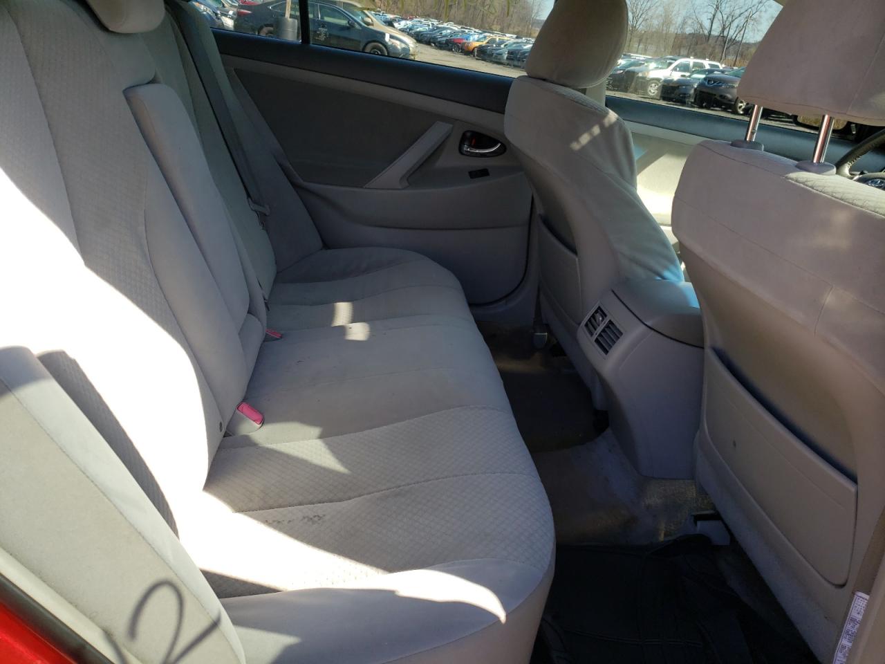 Photo 6 from auction – 2007 TOYOTA CAMRY HYBR with VIN JTNBB46K273035890