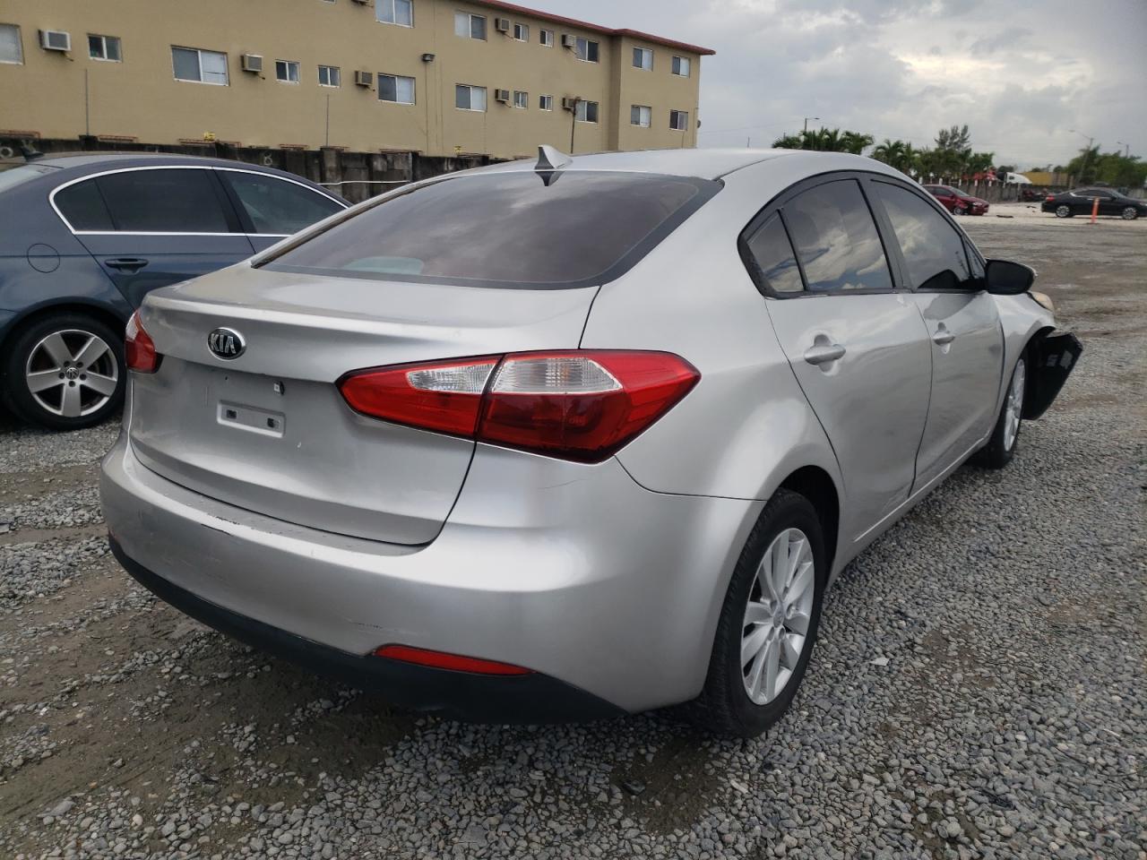 Photo 4 from auction – 2014 KIA FORTE LX with VIN KNAFX4A67E5215981