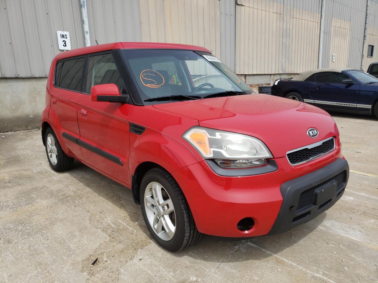 KIA SOUL + 2010 with VIN KNDJT2A22A7180257 - Photo from auction