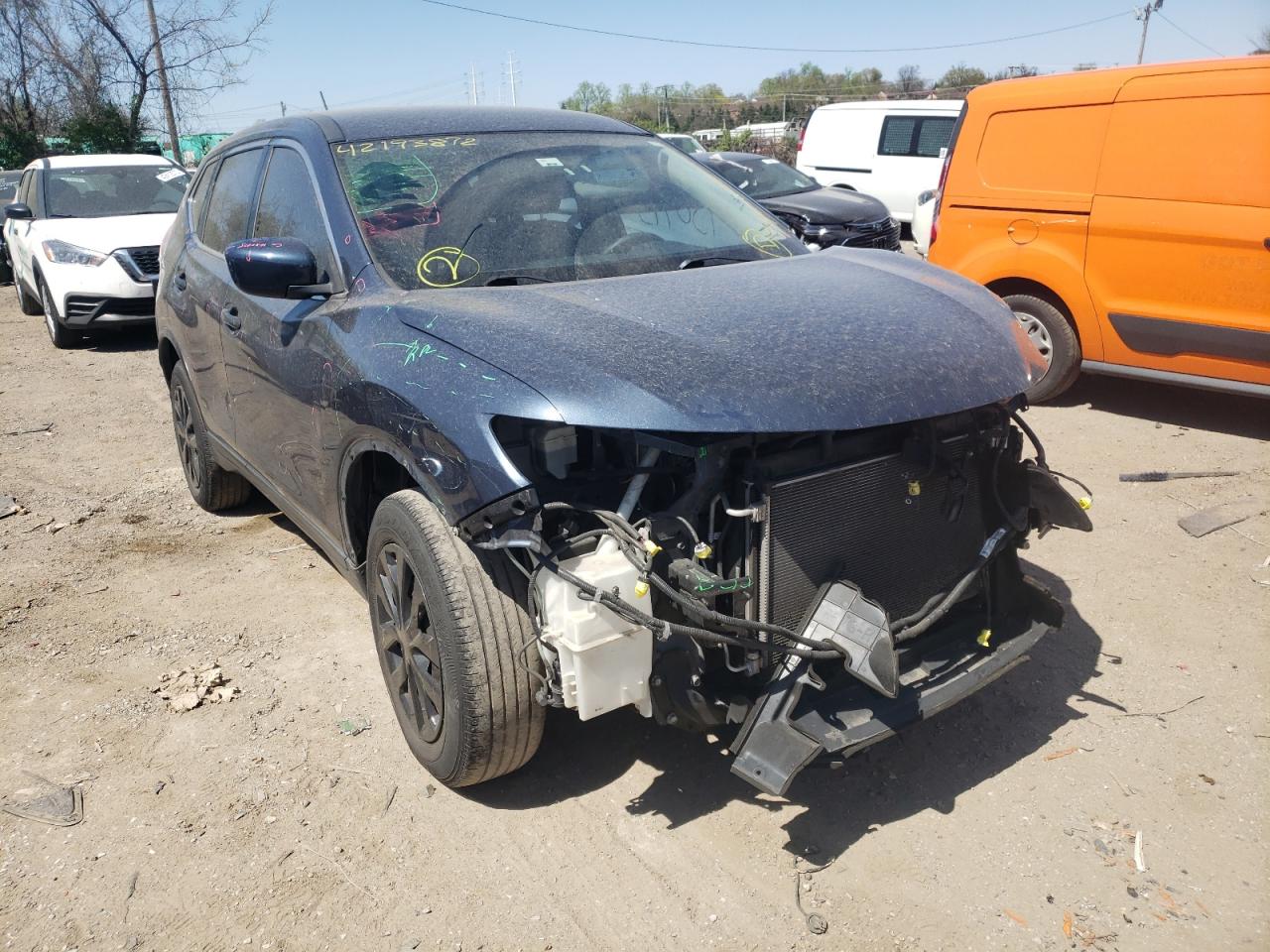 NISSAN ROGUE S 2016 with VIN KNMAT2MV6GP606904 - Photo from auction