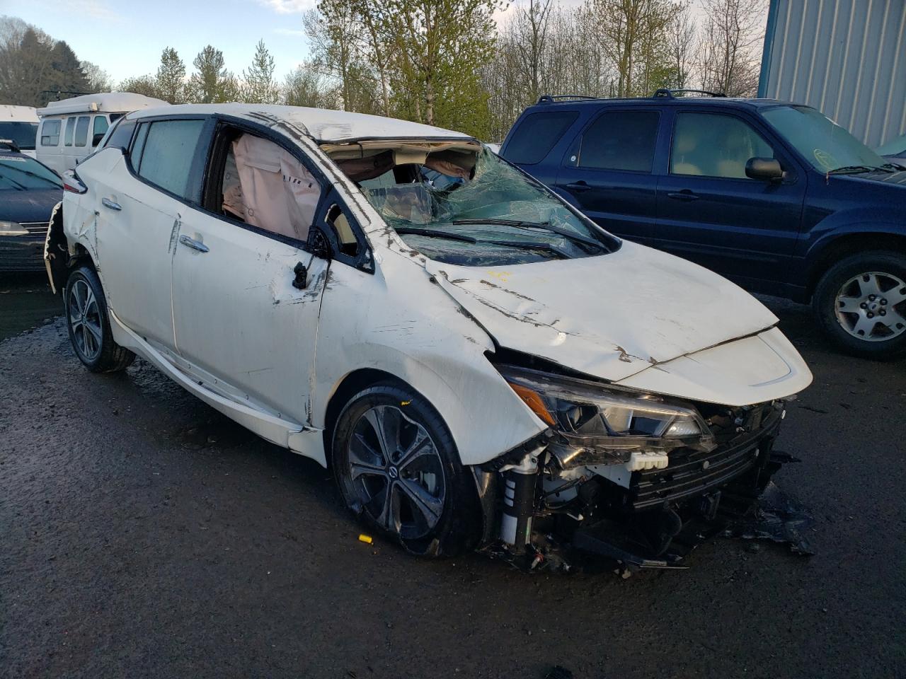 NISSAN LEAF SV 2022 with VIN 1N4AZ1CV8NC551795 - Photo from auction