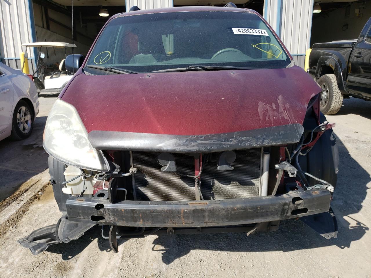 Photo 10 from auction – 2010 TOYOTA SIENNA CE with VIN 5TDKK4CC6AS312872