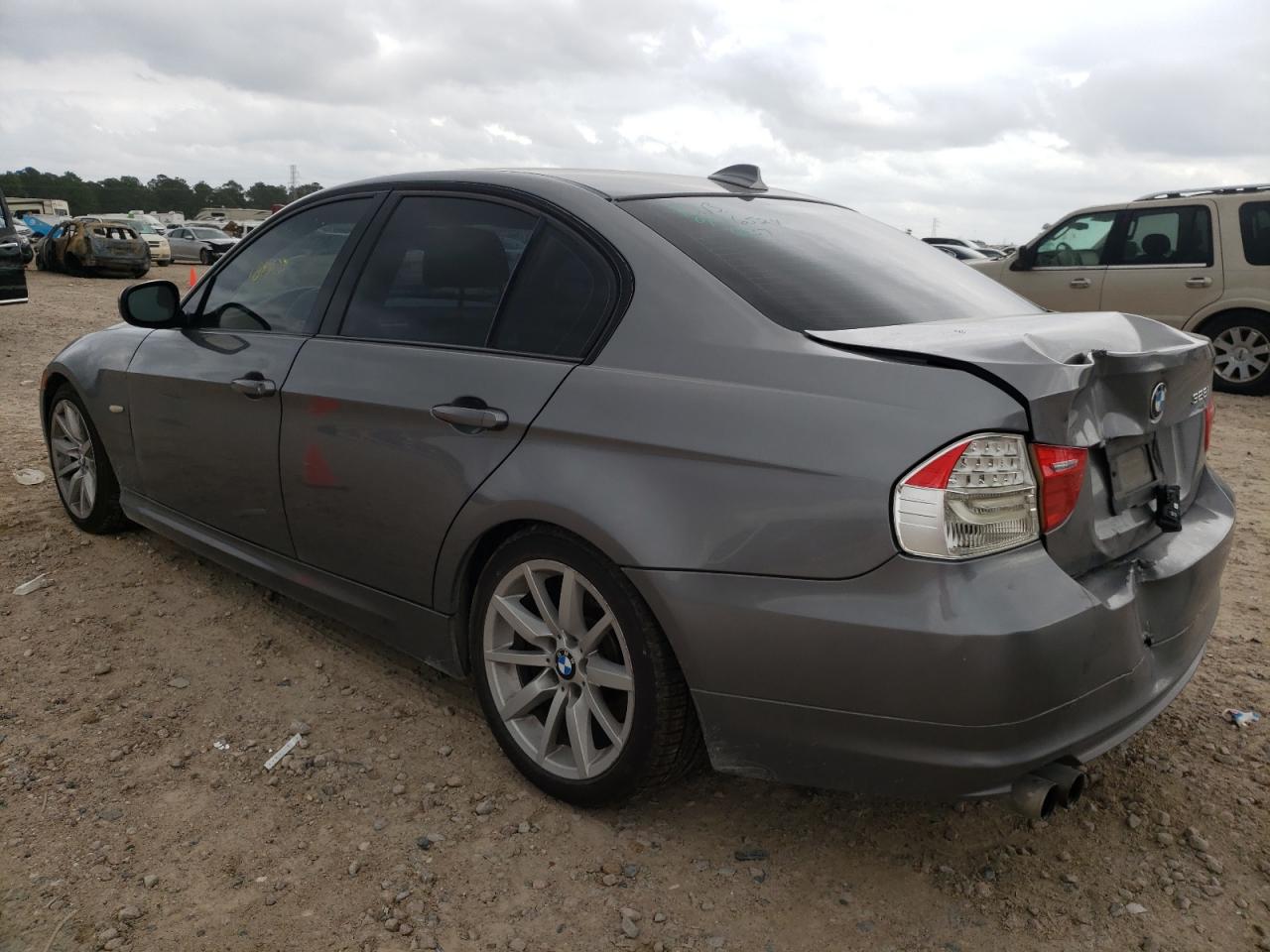 Photo 3 from auction – 2011 BMW 328 I with VIN WBAPH7C58BE681969