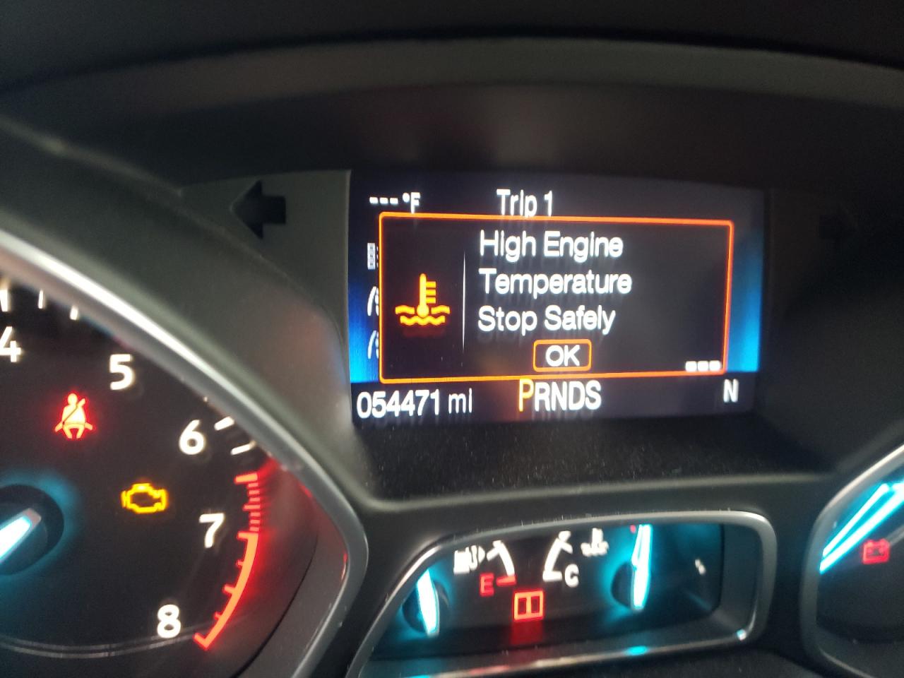 Photo 8 from auction – 2017 FORD ESCAPE SE with VIN 1FMCU0GD0HUE92524