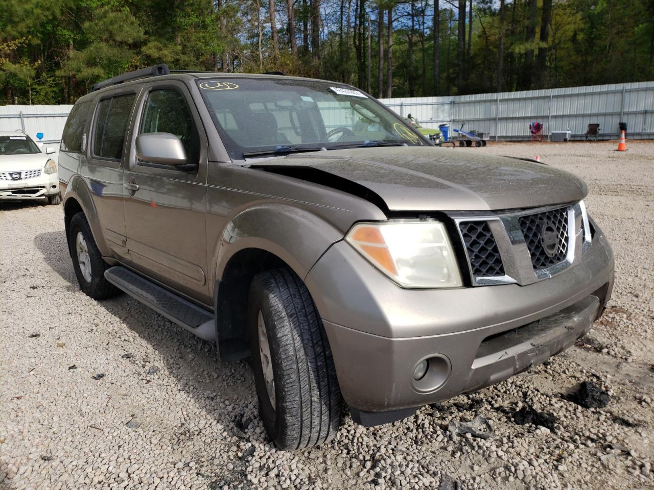 NISSAN PATHFINDER 2005 with VIN 5N1AR18W45C764864 - Photo from auction