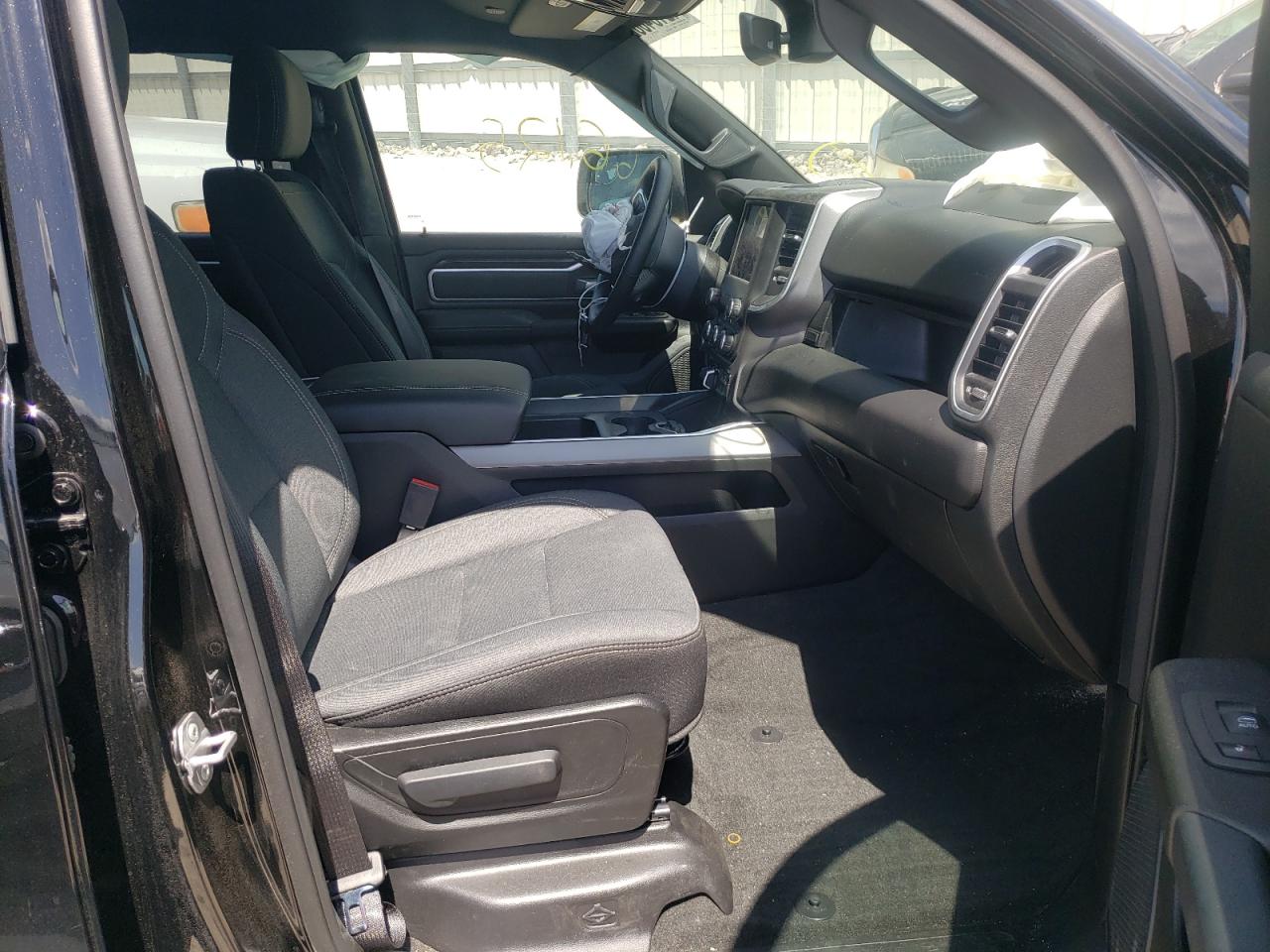 Photo 5 from auction – 2022 RAM 1500 BIG H with VIN 1C6SRFFM6NN165287