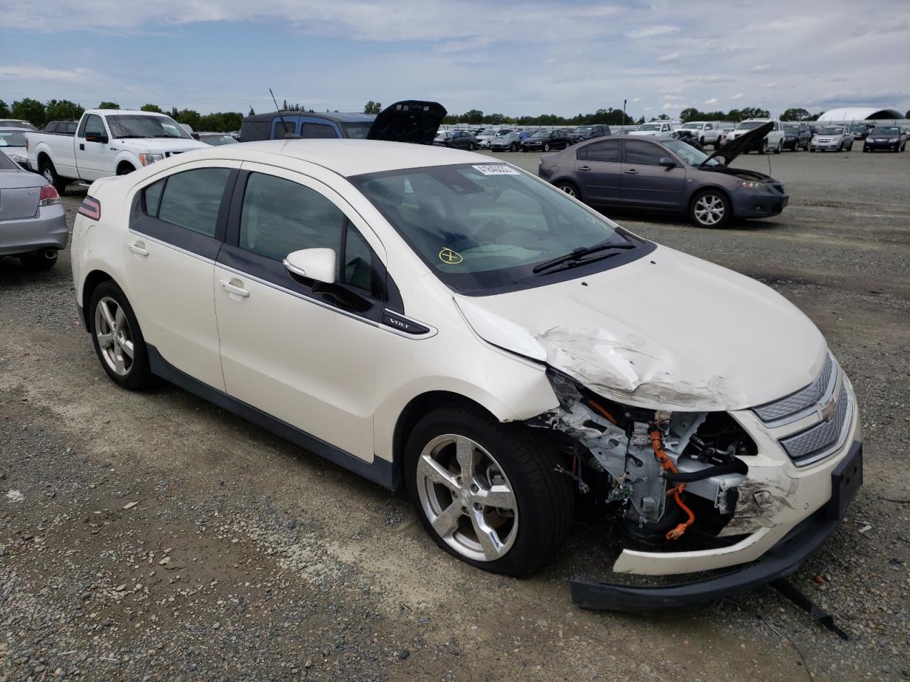 CHEVROLET VOLT 2014 with VIN 1G1RH6E4XEU165125 - Photo from auction