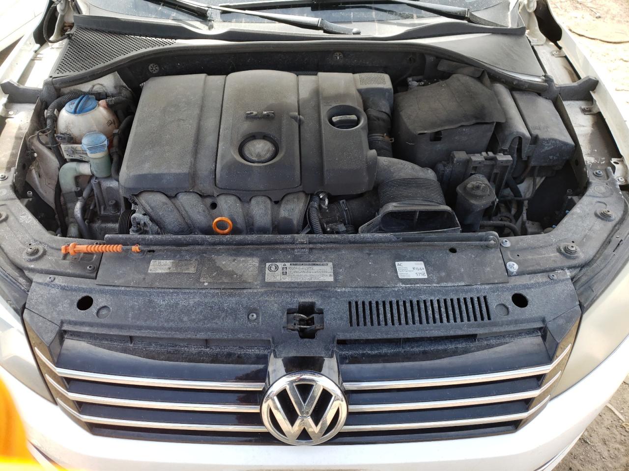 Photo 7 from auction – 2012 VOLKSWAGEN PASSAT S with VIN 1VWAP7A36CC064402