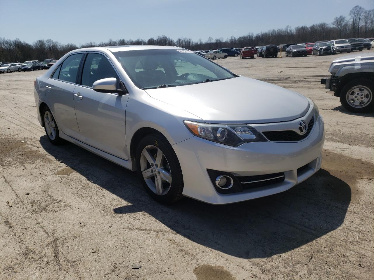 TOYOTA CAMRY L 2014 with VIN 4T1BF1FK2EU774560 - Photo from auction