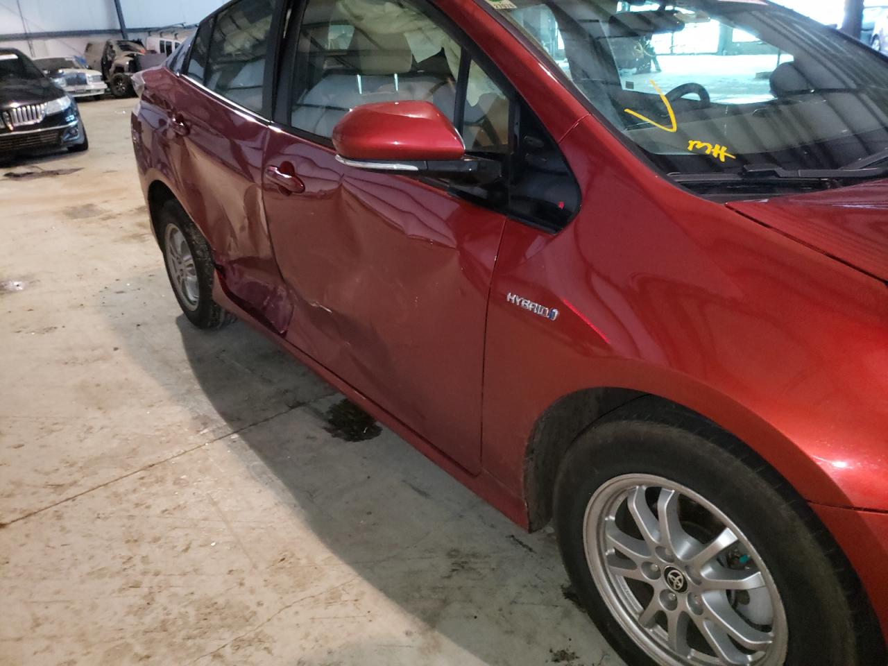 Photo 9 from auction – 2016 TOYOTA PRIUS with VIN JTDKARFU5G3515069