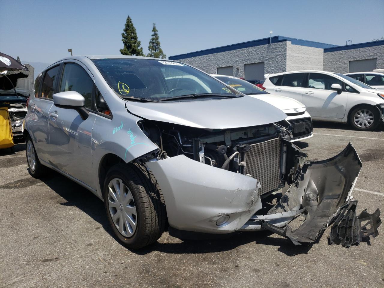 NISSAN VERSA NOTE 2015 with VIN 3N1CE2CP2FL388110 - Photo from auction