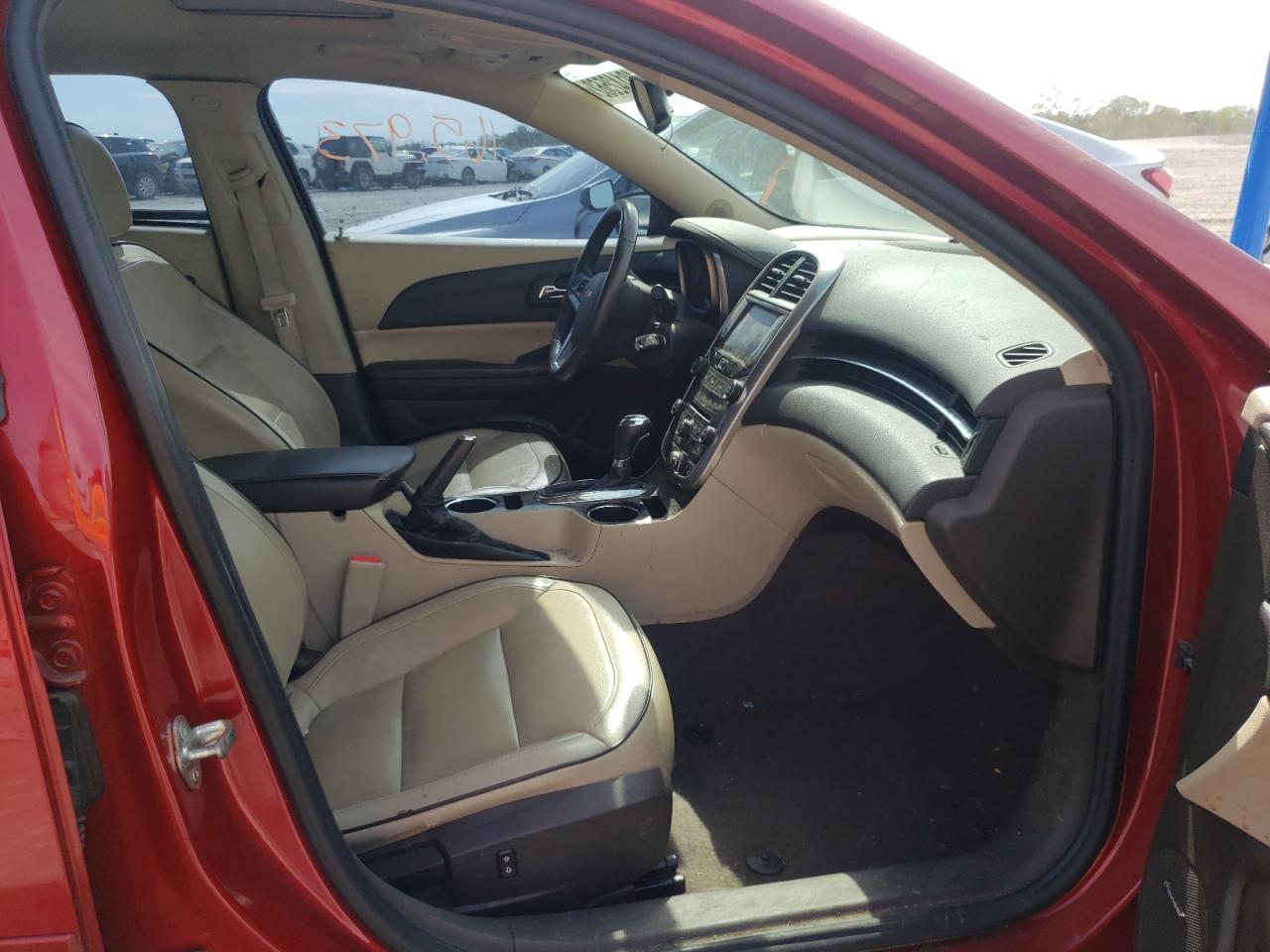 Photo 5 from auction – 2014 CHEVROLET MALIBU 2LT with VIN 1G11E5SL7EF265148