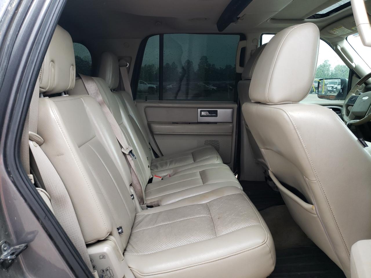 Photo 6 from auction – 2010 FORD EXPEDITION with VIN 1FMJU1K52AEB60243