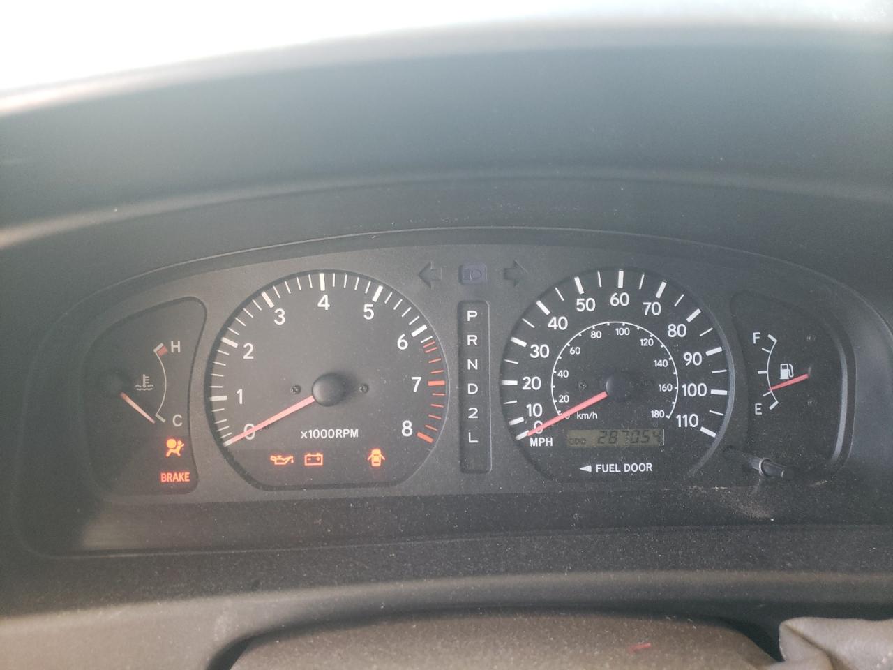 Photo 8 from auction – 2000 TOYOTA SIENNA LE with VIN 4T3ZF13C4YU189924