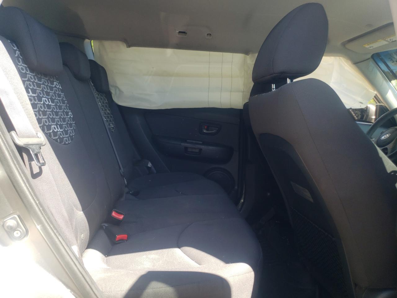 Photo 6 from auction – 2010 KIA SOUL + with VIN KNDJT2A24A7117404