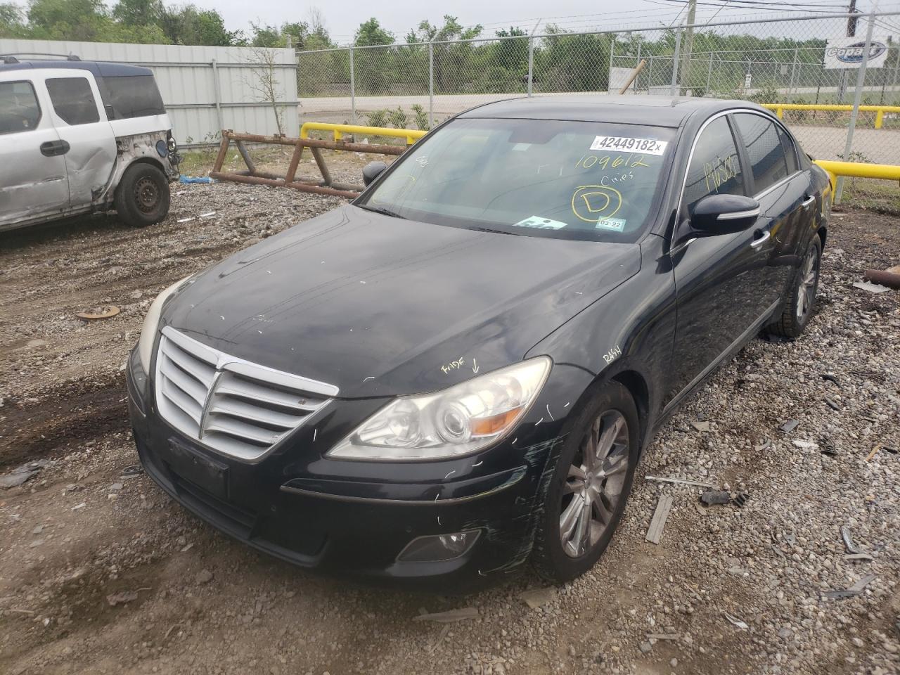 Photo 2 from auction – 2010 HYUNDAI GENESIS 4. with VIN KMHGC4DF2AU109612