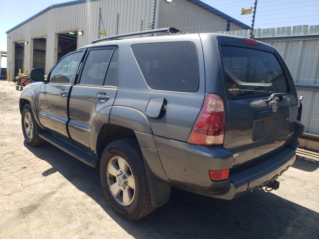 Photo 3 from auction – 2005 TOYOTA 4RUNNER SR with VIN JTEZU14R250051500
