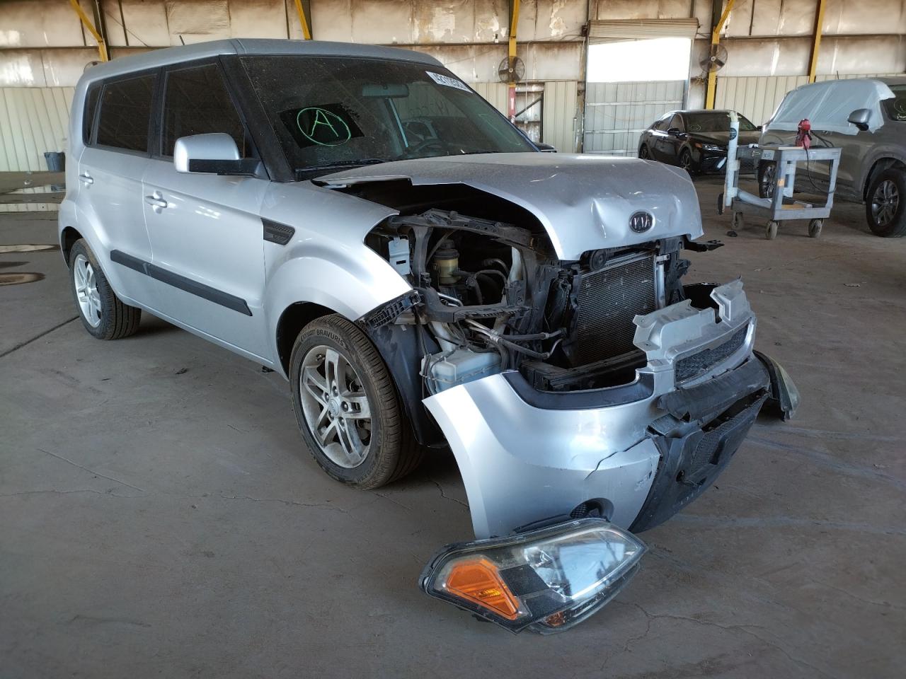 KIA SOUL + 2011 with VIN KNDJT2A21B7711613 - Photo from auction