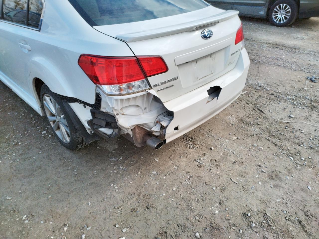 Photo 9 from auction – 2014 SUBARU LEGACY 2.5 with VIN 4S3BMBL60E3017170