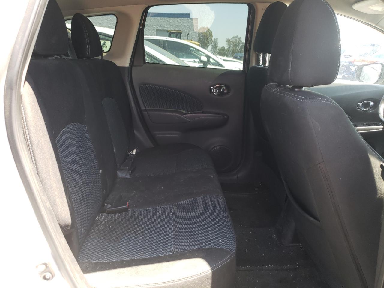 Photo 6 from auction – 2015 NISSAN VERSA NOTE with VIN 3N1CE2CP2FL388110
