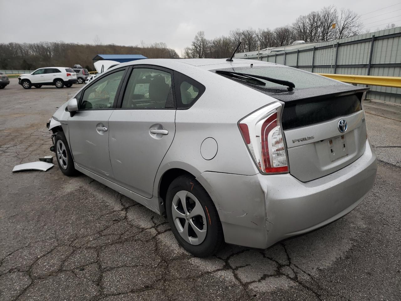 Photo 3 from auction – 2015 TOYOTA PRIUS with VIN JTDKN3DU4F1994907