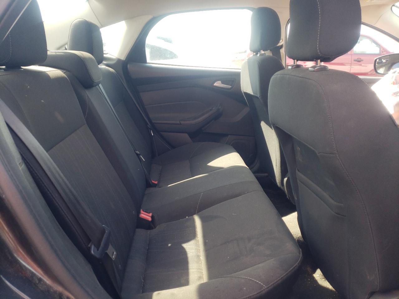 Photo 6 from auction – 2018 FORD FOCUS SE with VIN 1FADP3F2XJL229010