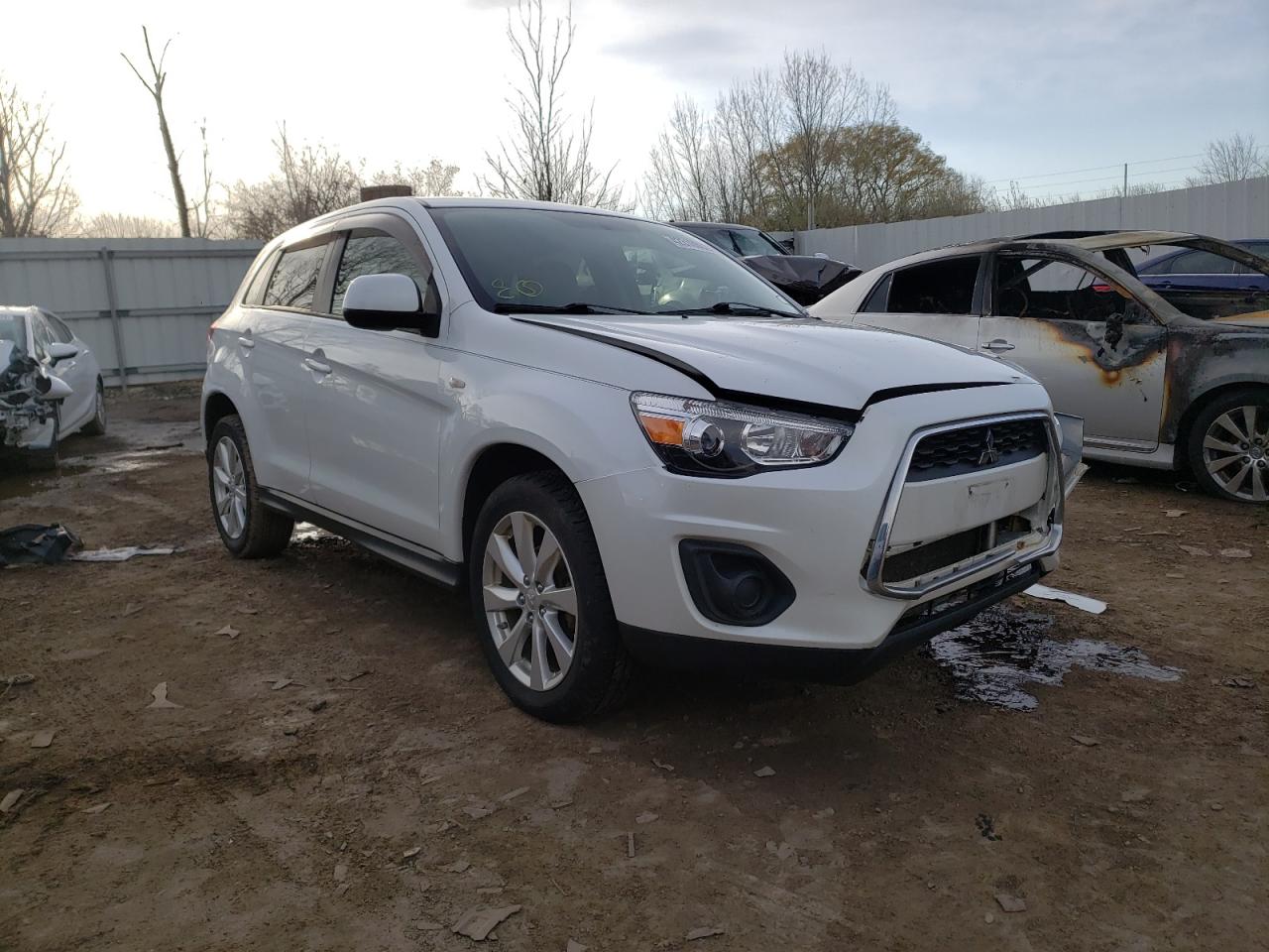 MITSUBISHI OUTLANDER 2015 with VIN 4A4AR3AU8FE019994 - Photo from auction