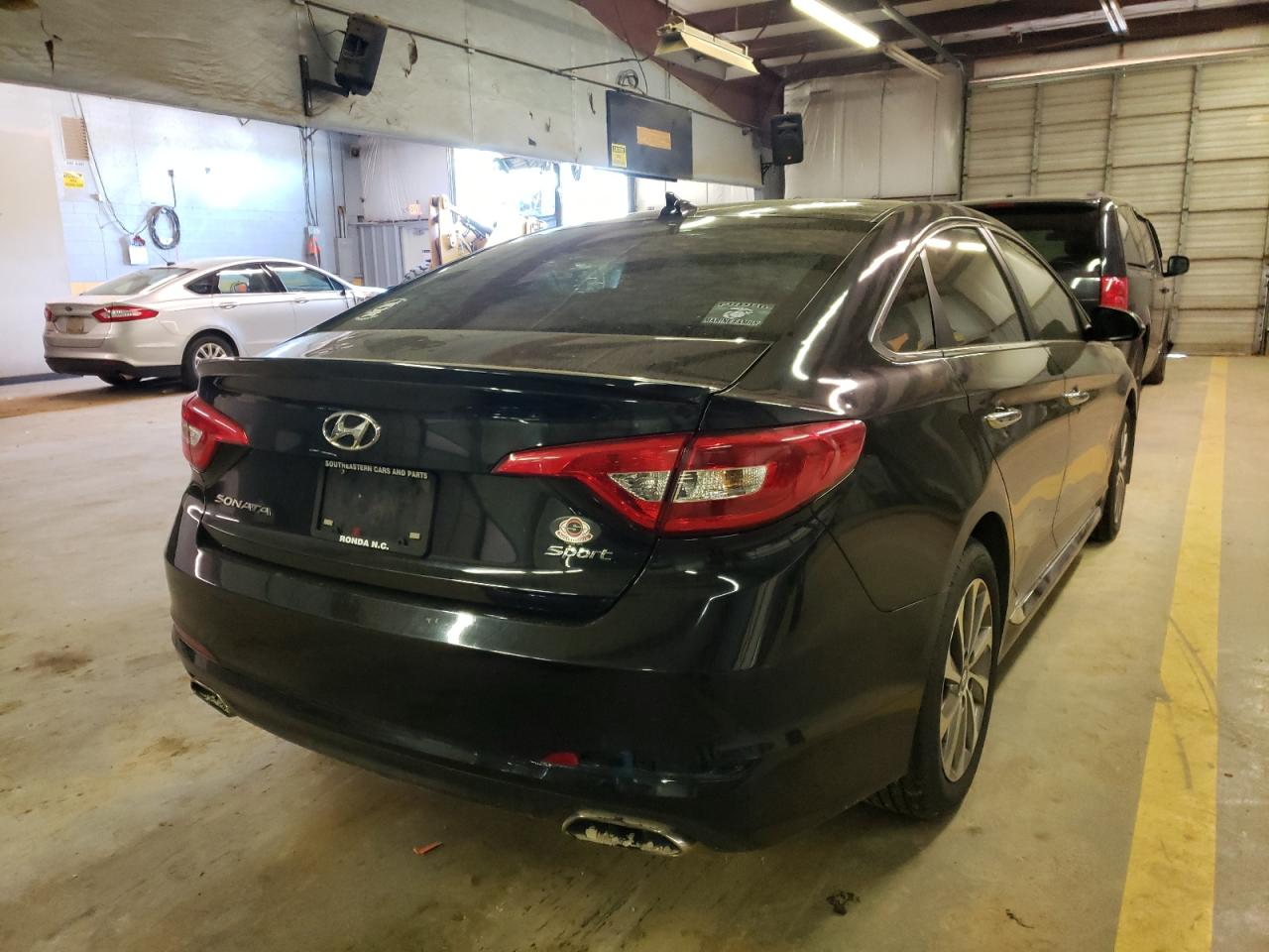 Photo 4 from auction – 2015 HYUNDAI SONATA SPO with VIN 5NPE34AF3FH063175