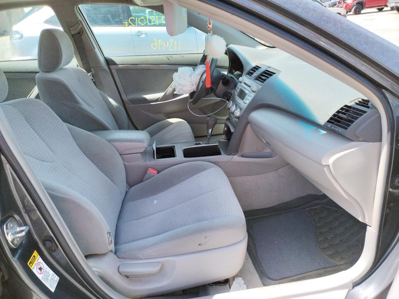 Photo 5 from auction – 2011 TOYOTA CAMRY BASE with VIN 4T1BF3EK5BU149482