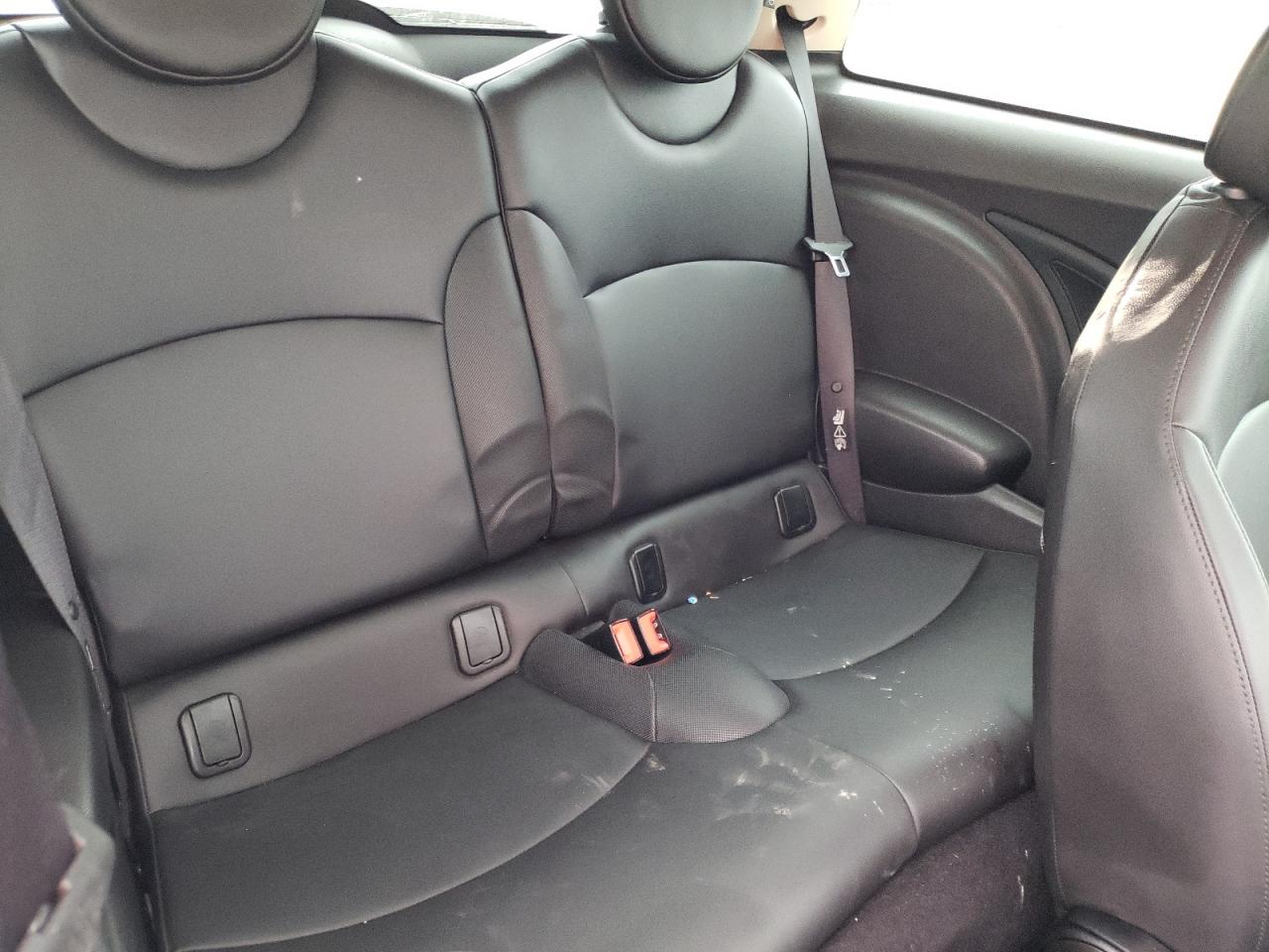 Photo 6 from auction – 2011 MINI COOPER S with VIN WMWSV3C56BTY14526