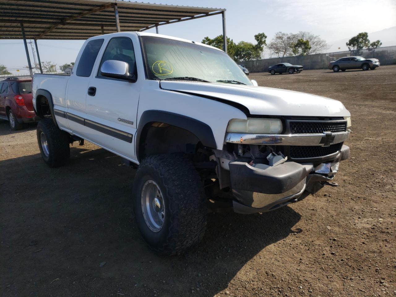 CHEVROLET K2500 SILV 2002 with VIN 1GCHK29UX2E132252 - Photo from auction