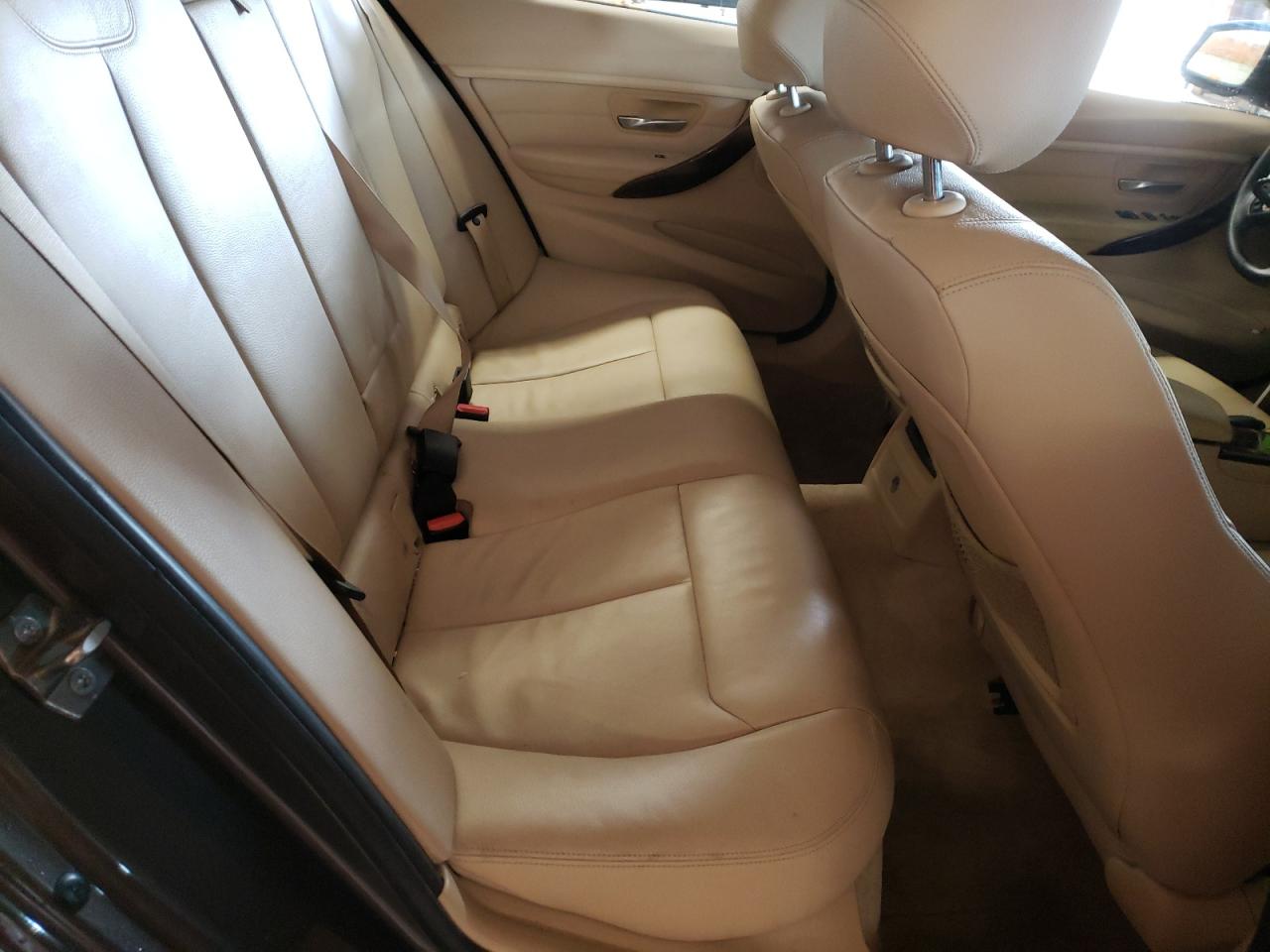 Photo 6 from auction – 2013 BMW 328 I with VIN WBA3A5G51DNP18994