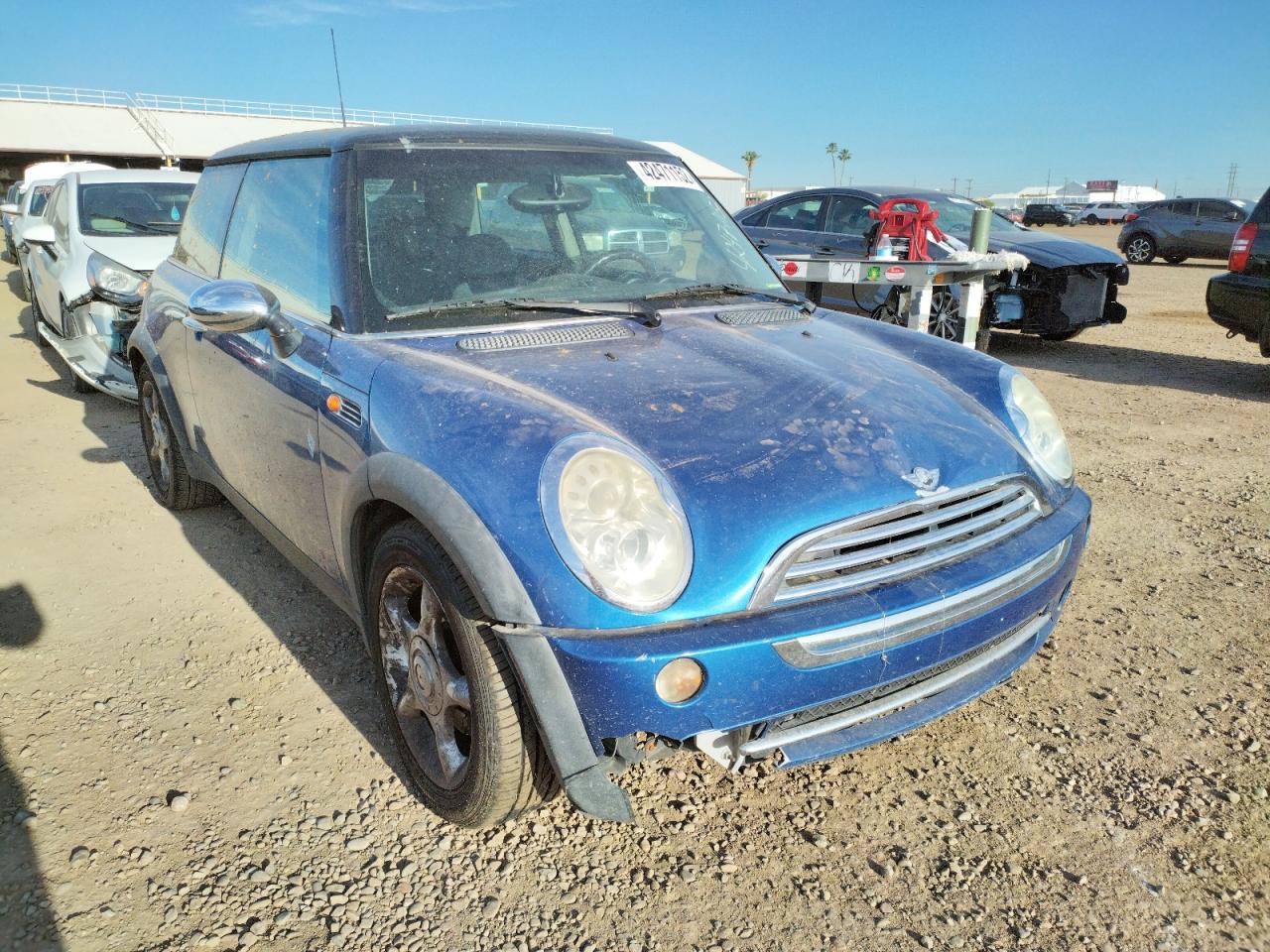 MINI COOPER 2006 with VIN WMWRC33566TK71687 - Photo from auction
