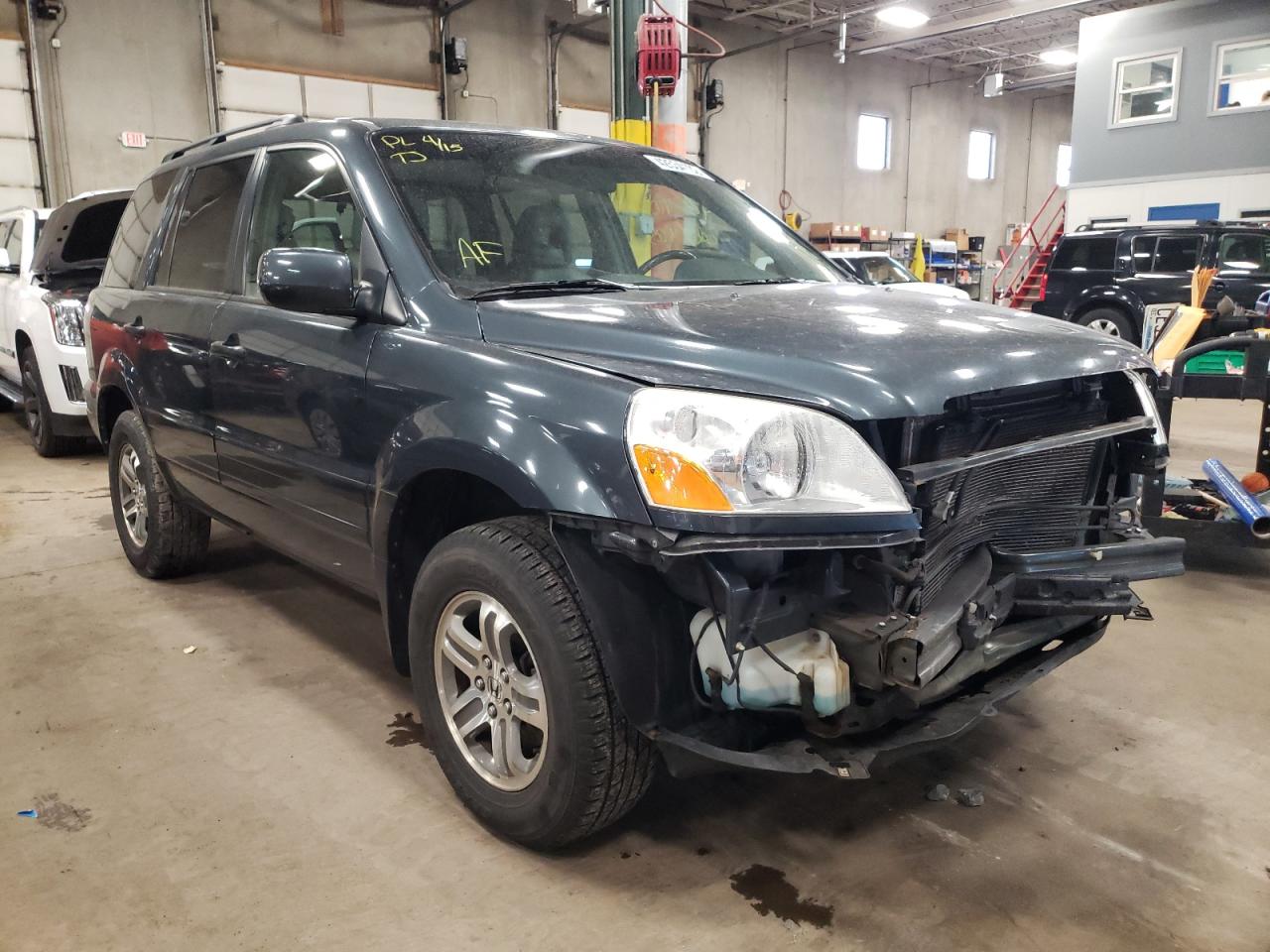 HONDA PILOT 2004 with VIN 2HKYF186X4H514608 - Photo from auction