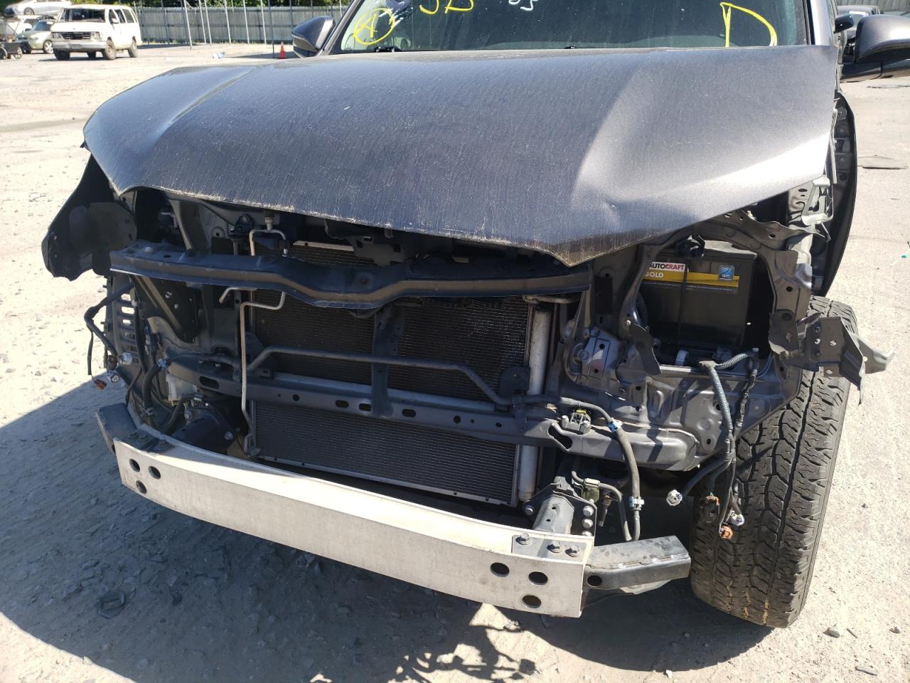 Photo 9 from auction – 2015 TOYOTA 4RUNNER SR with VIN JTEZU5JR9F5101583