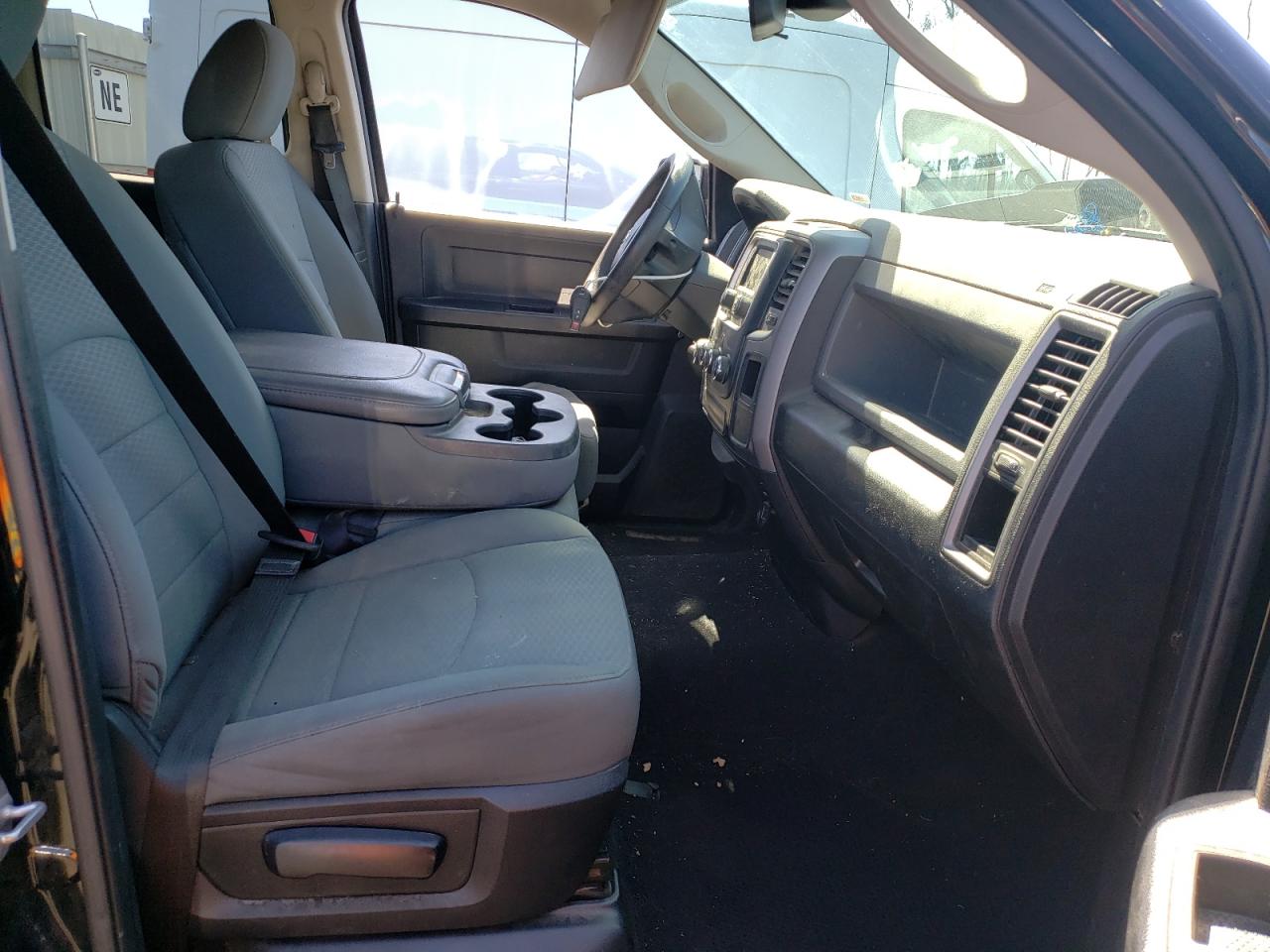 Photo 5 from auction – 2014 RAM 1500 ST with VIN 1C6RR7FT7ES349652
