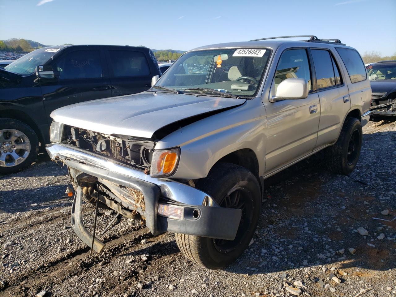Photo 2 from auction – 2001 TOYOTA 4RUNNER SR with VIN JT3GN86R610198254