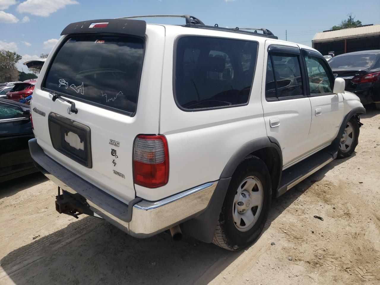 Photo 4 from auction – 1999 TOYOTA 4RUNNER SR with VIN JT3GN86R2X0108591
