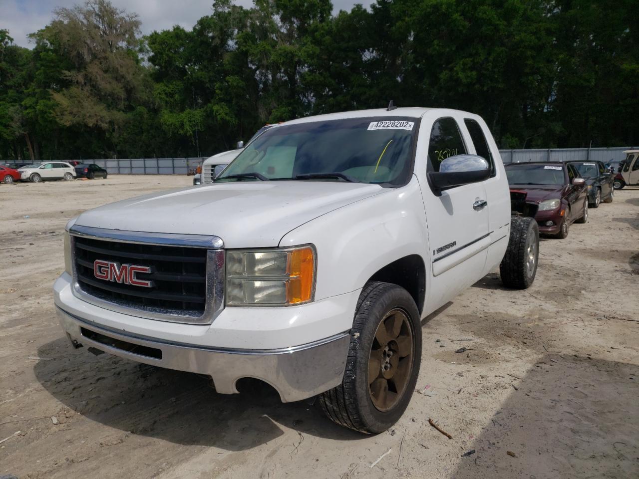 Photo 2 from auction – 2009 GMC SIERRA C15 with VIN 2GTEC290X91133829