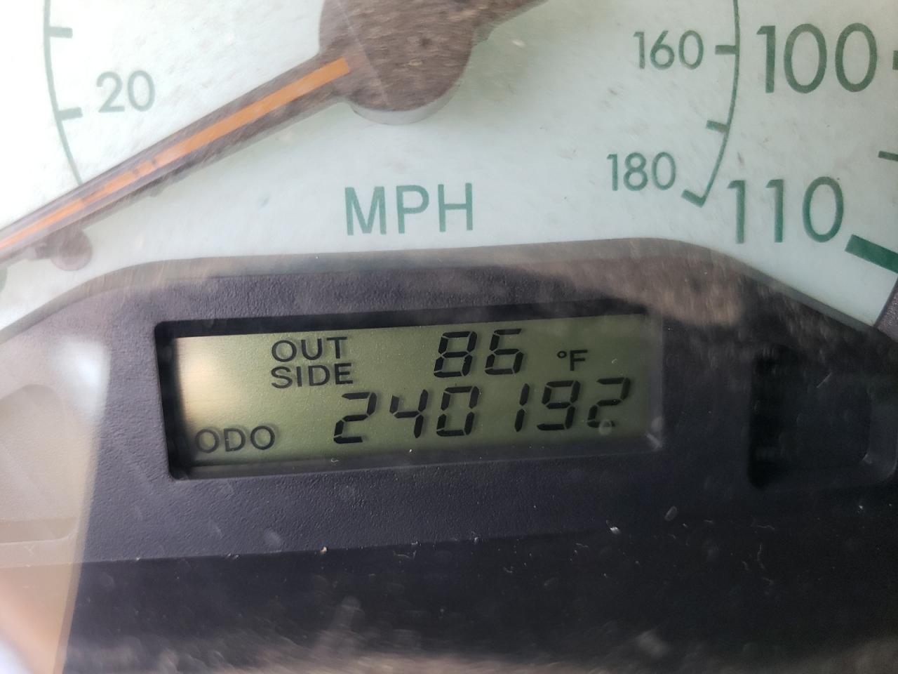 Photo 8 from auction – 2004 TOYOTA COROLLA CE with VIN JTDBR32E942020749
