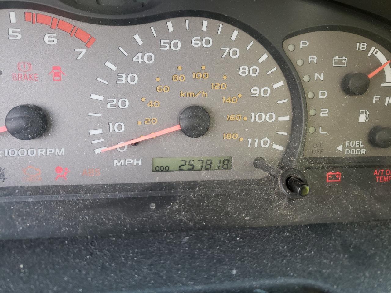 Photo 8 from auction – 2002 TOYOTA SEQUOIA SR with VIN 5TDBT44A32S065872
